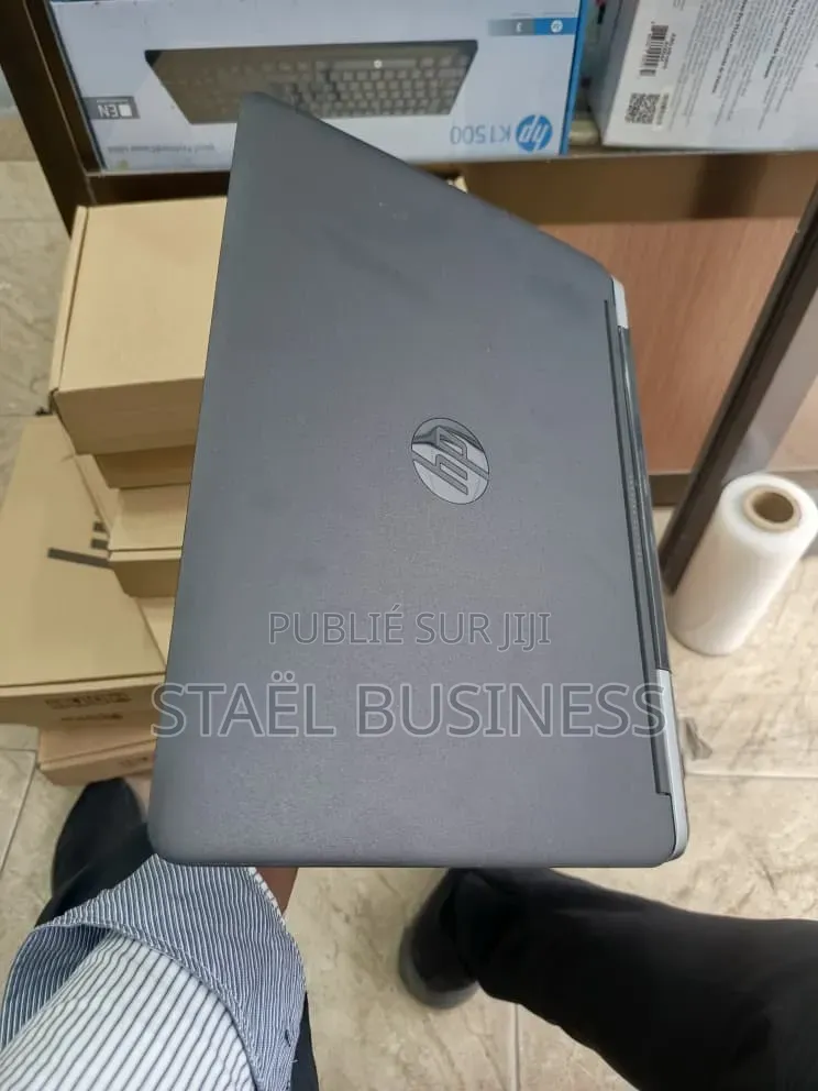 Ordinateur portable HP 14S 8GB Intel Core i5 HDD 500GB