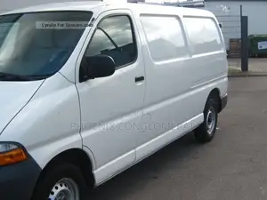 Toyota HiAce 2004 Blanc