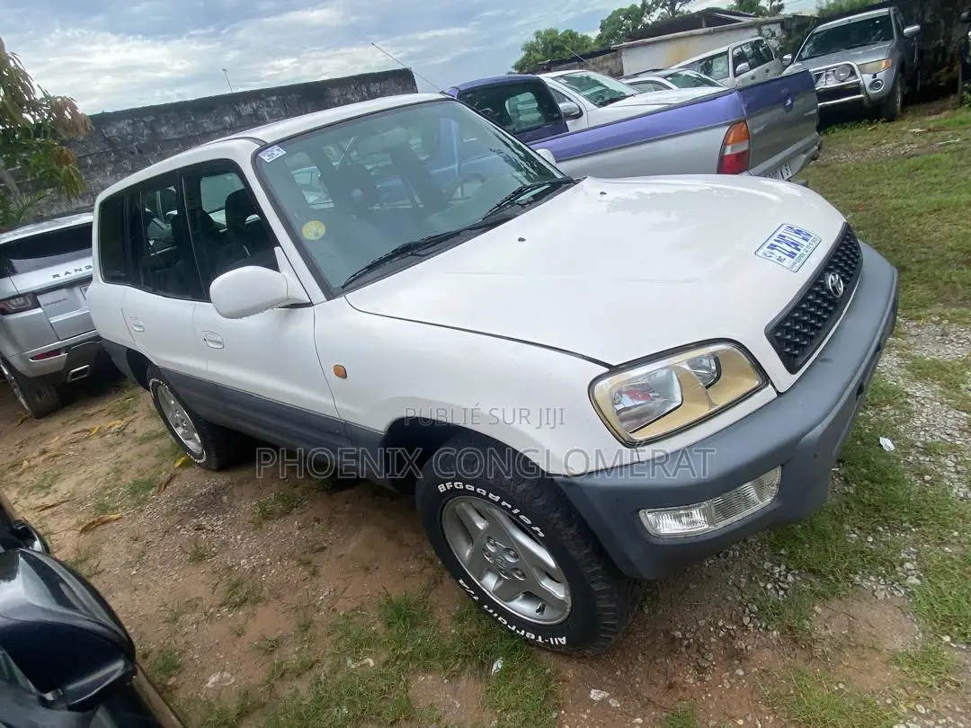 Toyota RAV4 1999 Blanc