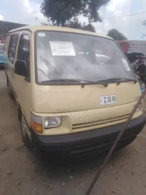 Toyota HiAce 2007 Beige
