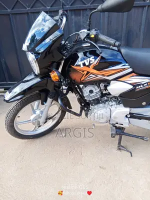 Nouveau TVS HLX 125 2024 Noir