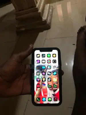 Apple iPhone 11 64 GB Noir