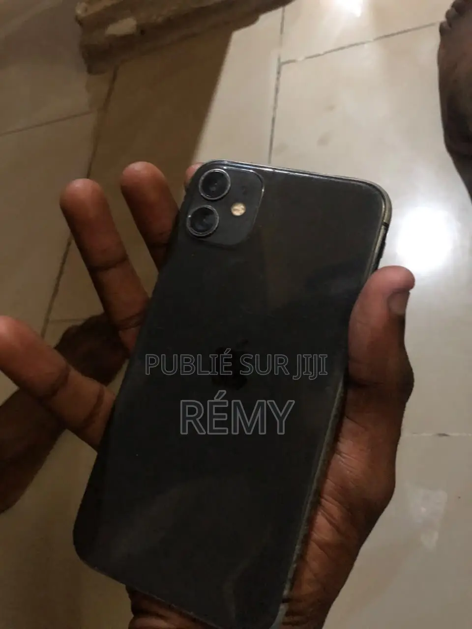 Apple iPhone 11 64 GB Noir
