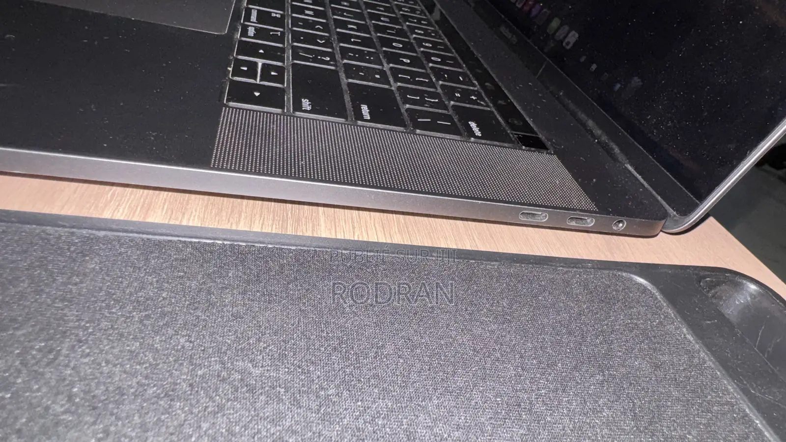 Ordinateur portable Apple MacBook 2018 16GB Intel Core i7 SSD 256GB
