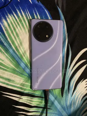 Tecno Camon 30S 128 GB Violet