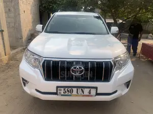 Toyota Land Cruiser Prado 2023 Blanc
