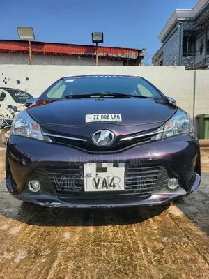 Toyota Vitz 2016 Violet