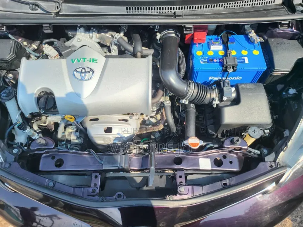 Toyota Vitz 2016 Violet