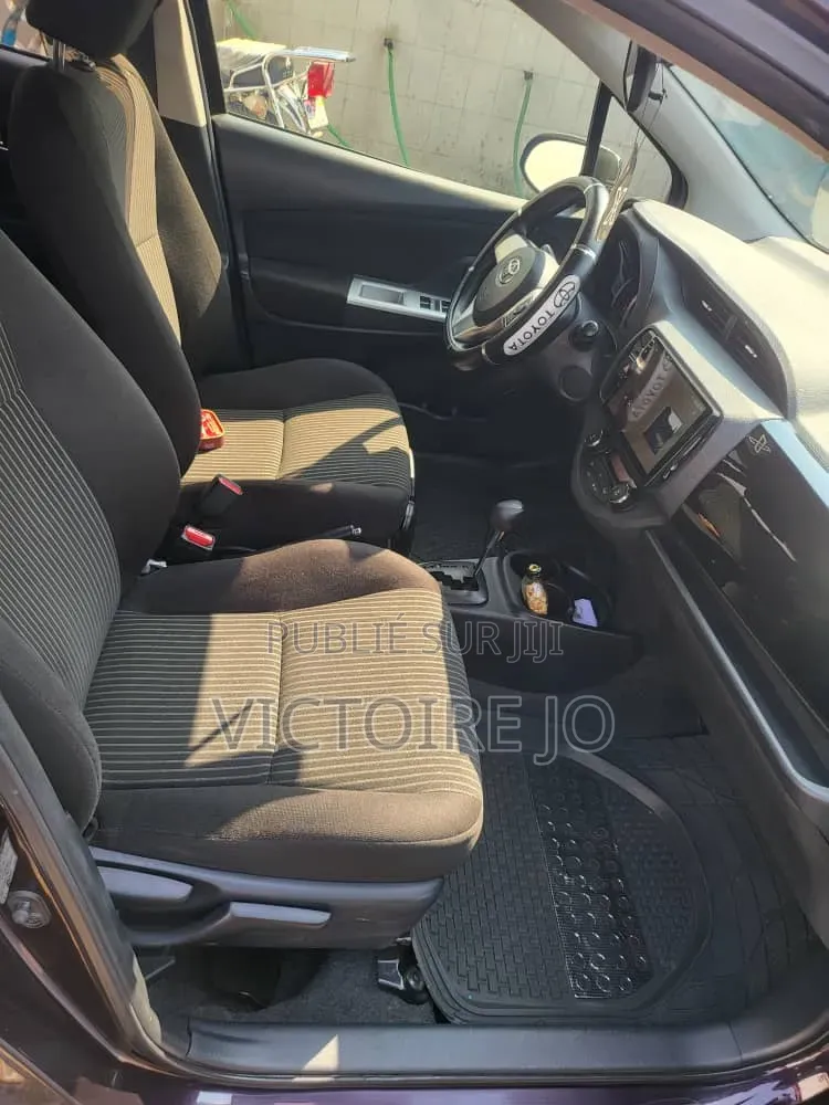Toyota Vitz 2016 Violet