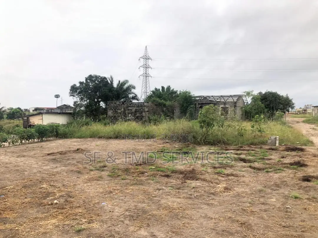 Parcelle À Vendre À Vendre, Quartier 11 Mort