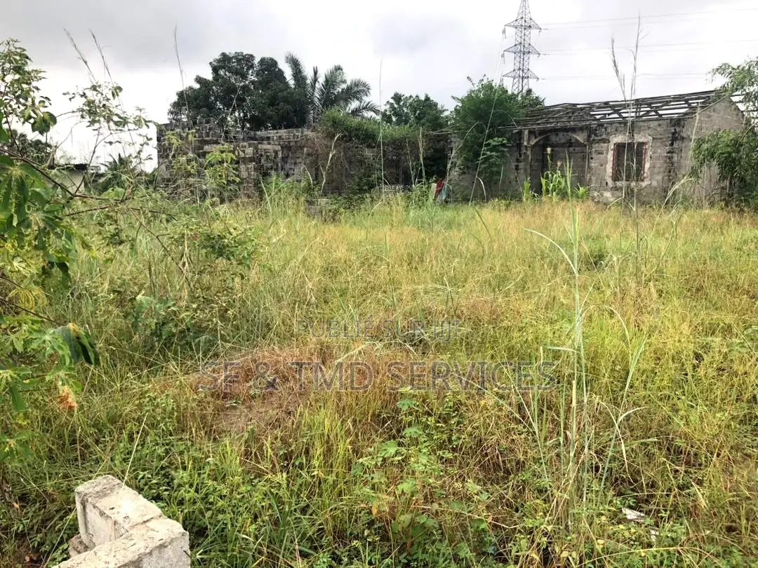 Parcelle À Vendre À Vendre, Quartier 11 Mort