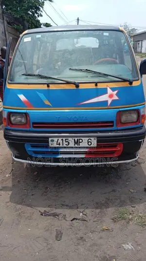 Toyota HiAce 2023 Blue