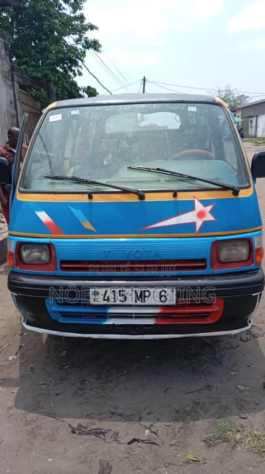 Toyota HiAce 2023 Blue