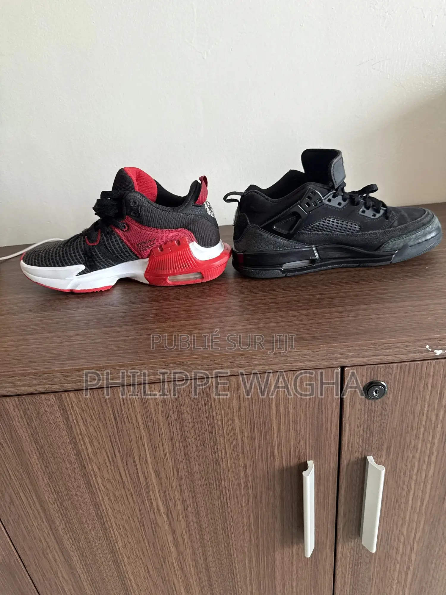 Lebron James 4 (Pointure 39) Et Jordan (Pointure 40)