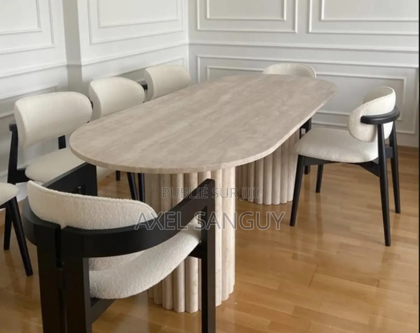 Salon en Cuir Et Table À Manger