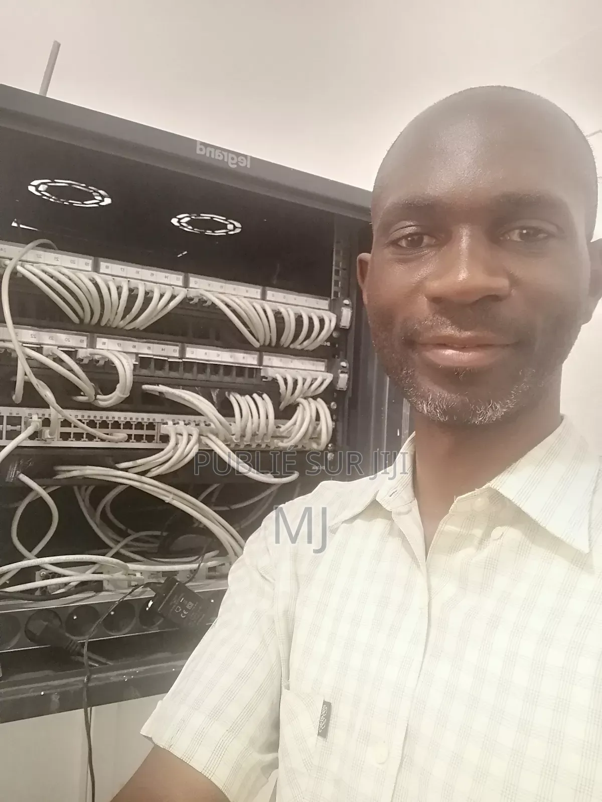 Installation Réseau Informatique Filaire Et d'Interco Grande Distance