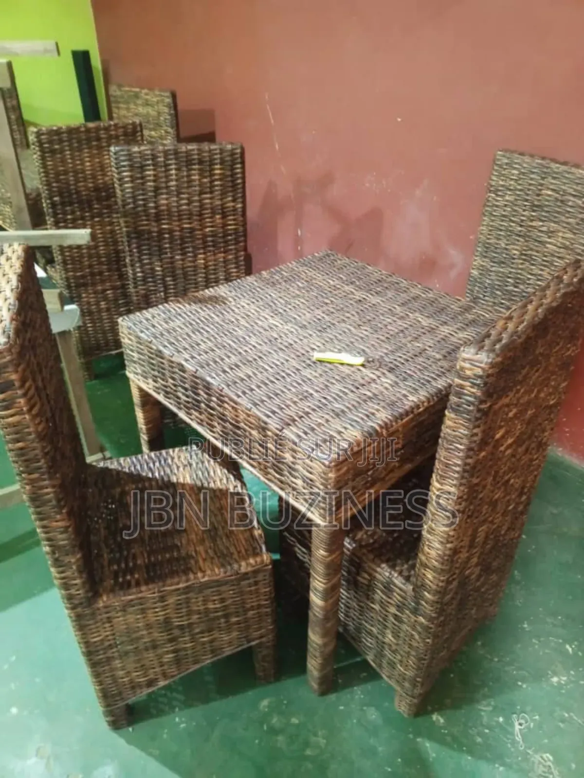 Table Et Chaise en Liane