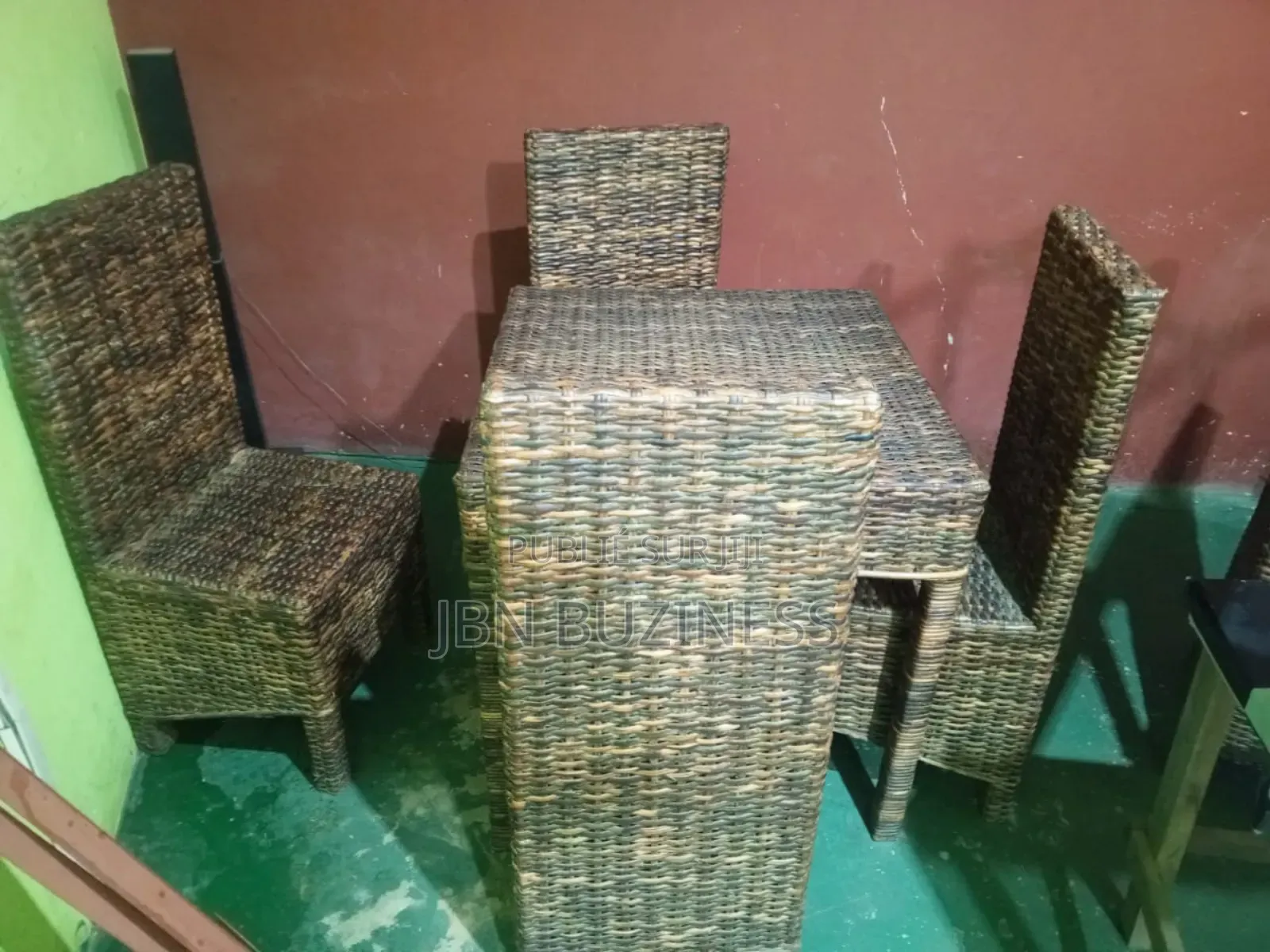 Table Et Chaise en Liane