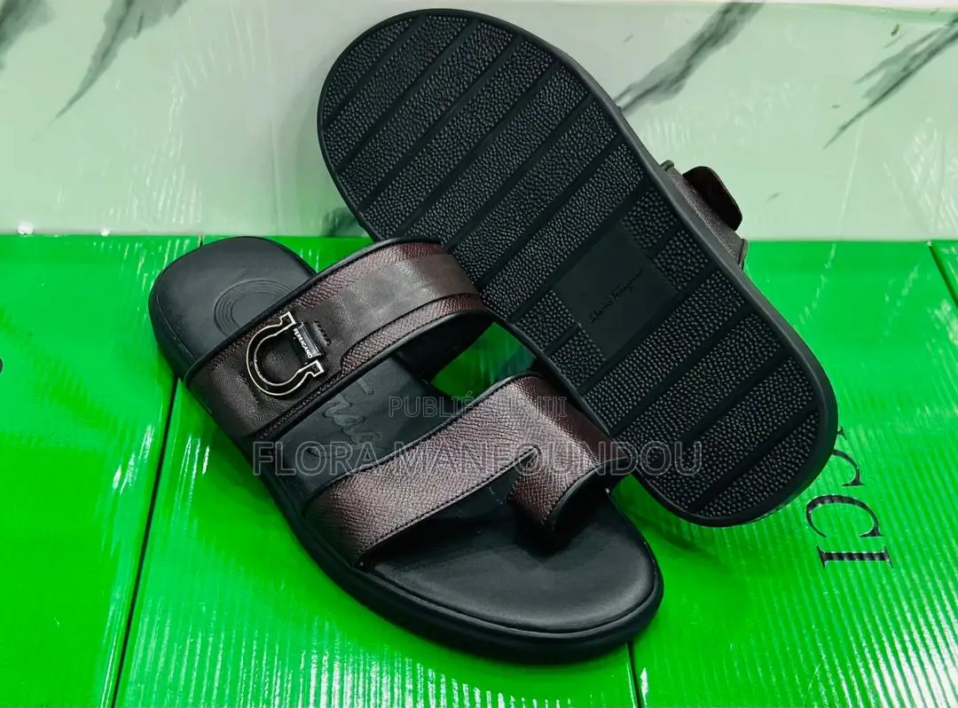 Sandales De Très Bonne Qualité