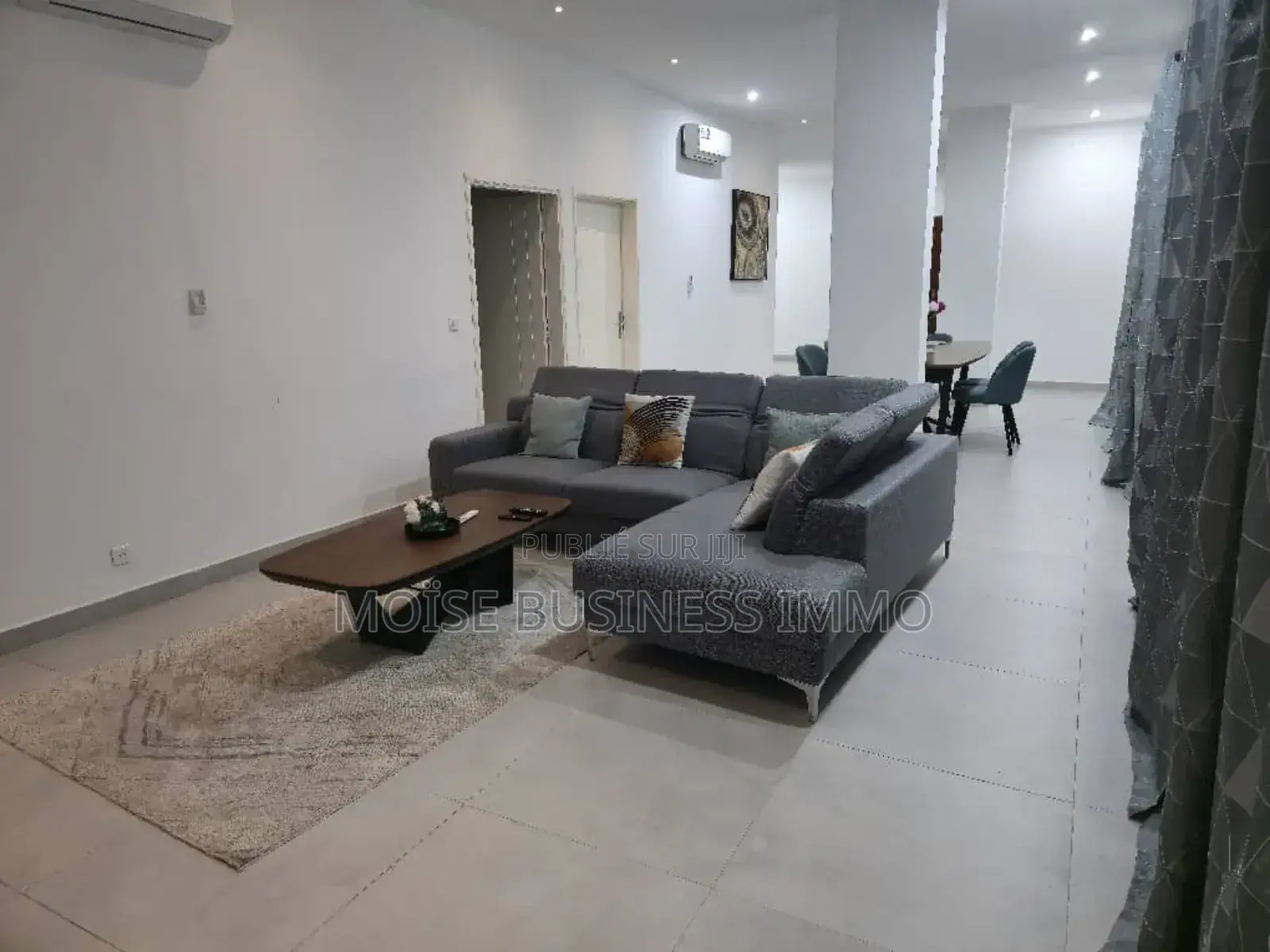 Furnished 2chbre Appartement dans Moïse Business &, Lumumba à Louer