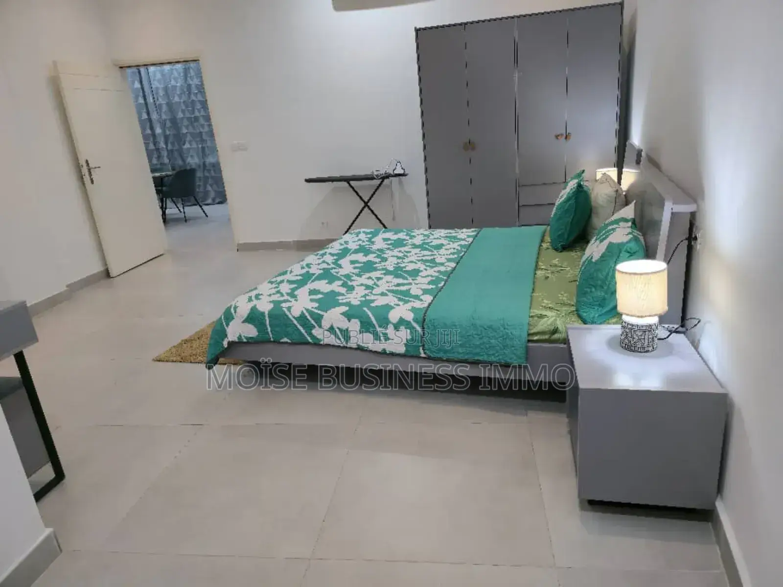 Furnished 2chbre Appartement dans Moïse Business &, Lumumba à Louer