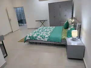 Furnished 2chbre Appartement dans Moïse Business &, Lumumba à Louer