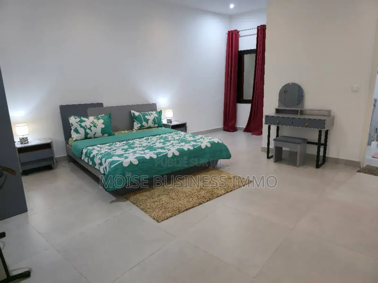 Furnished 2chbre Appartement dans Moïse Business &, Lumumba à Louer
