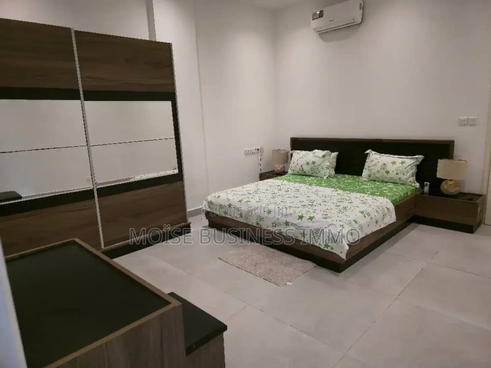 Furnished 2chbre Appartement dans Moïse Business &, Lumumba à Louer