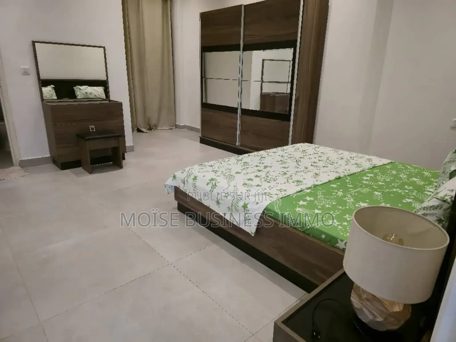 Furnished 2chbre Appartement dans Moïse Business &, Lumumba à Louer
