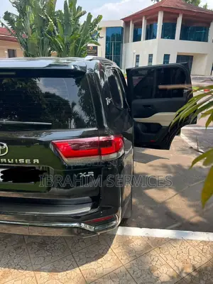 Toyota Land Cruiser 2021 Noir