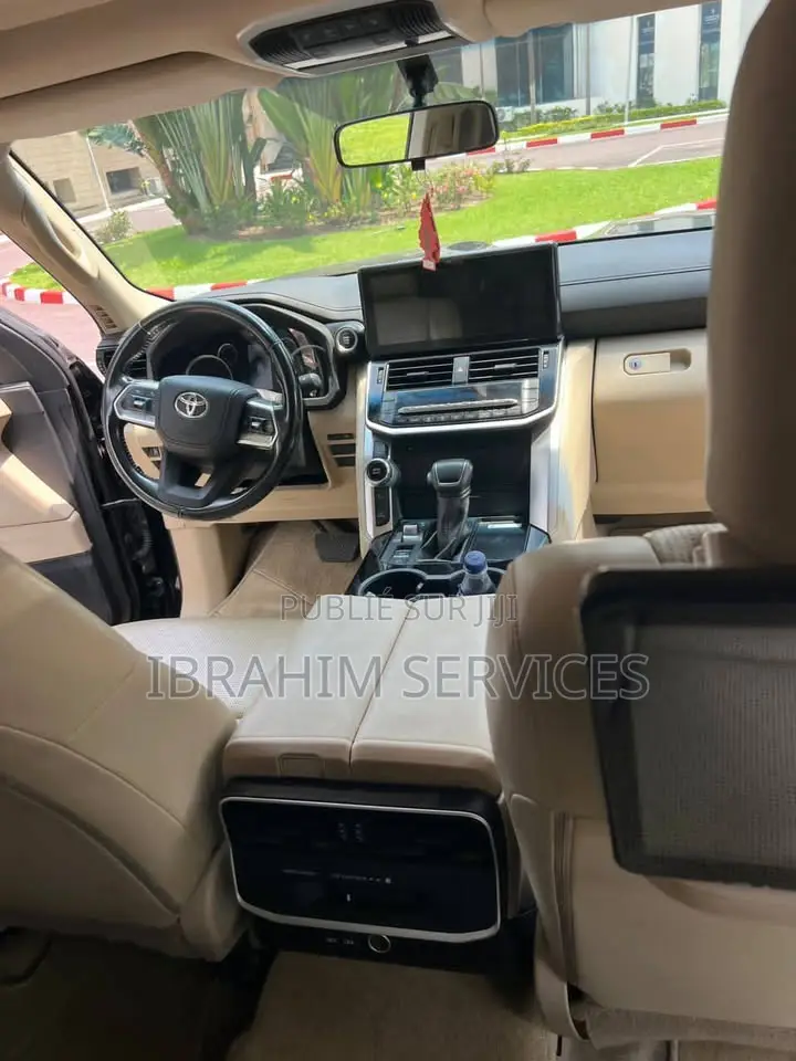 Toyota Land Cruiser 2021 Noir