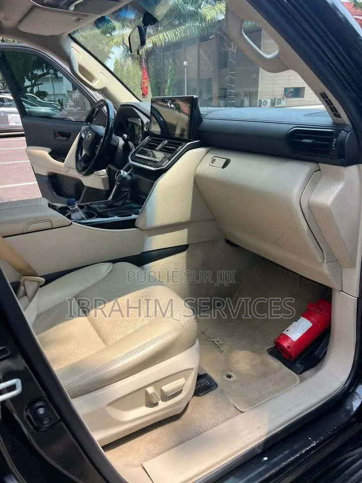 Toyota Land Cruiser 2021 Noir