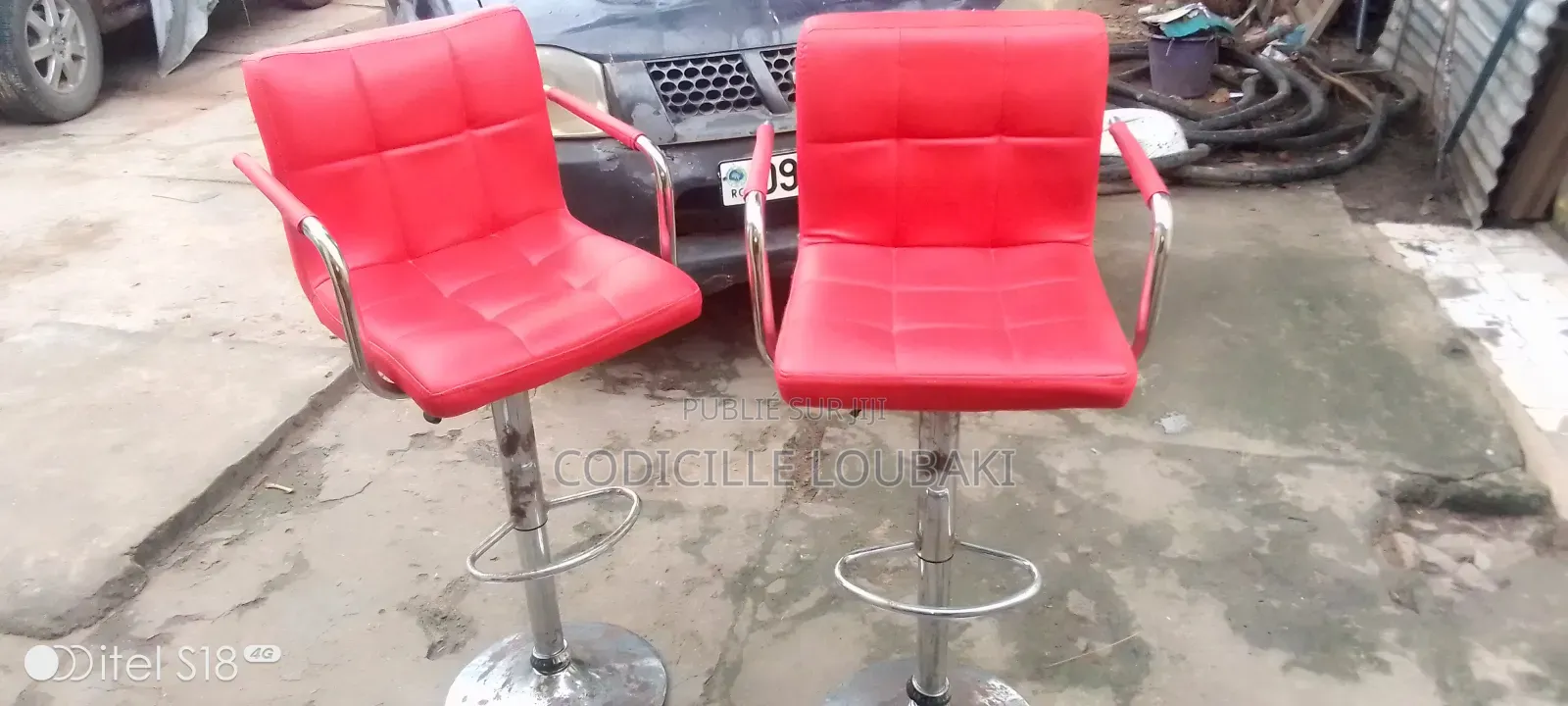 Chaise Rotative , Utilisable Dans Les Salons De Coiffures