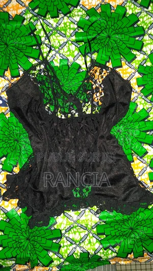 Lingerie Et Nuisette