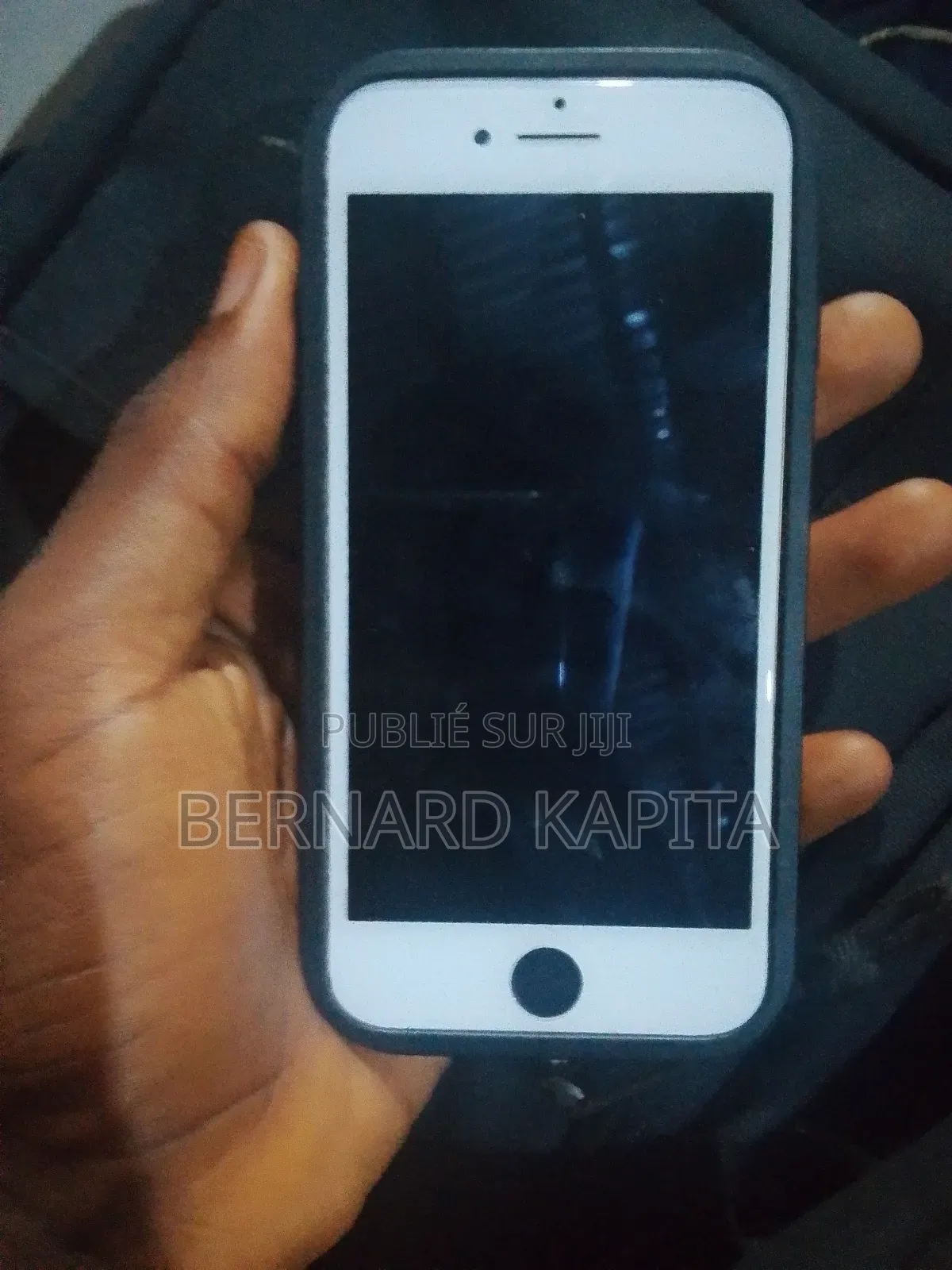 Apple iPhone SE 64 GB Rouge