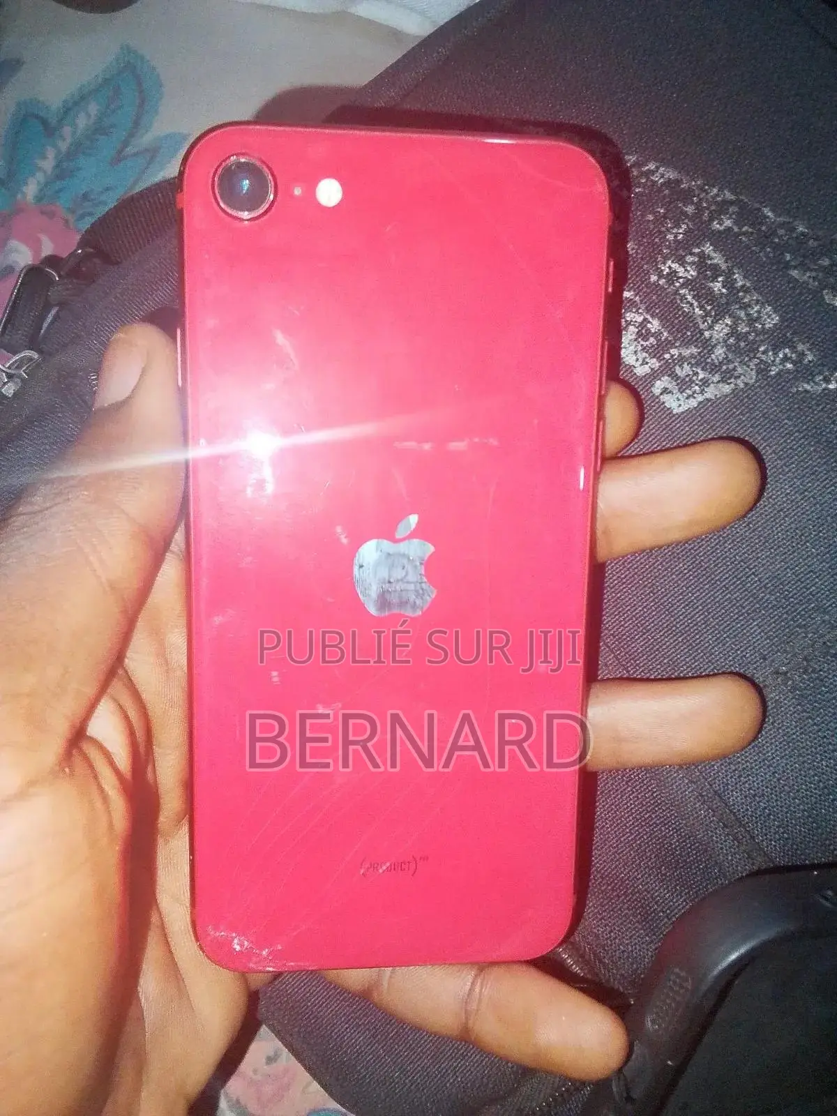 Apple iPhone SE 64 GB Rouge