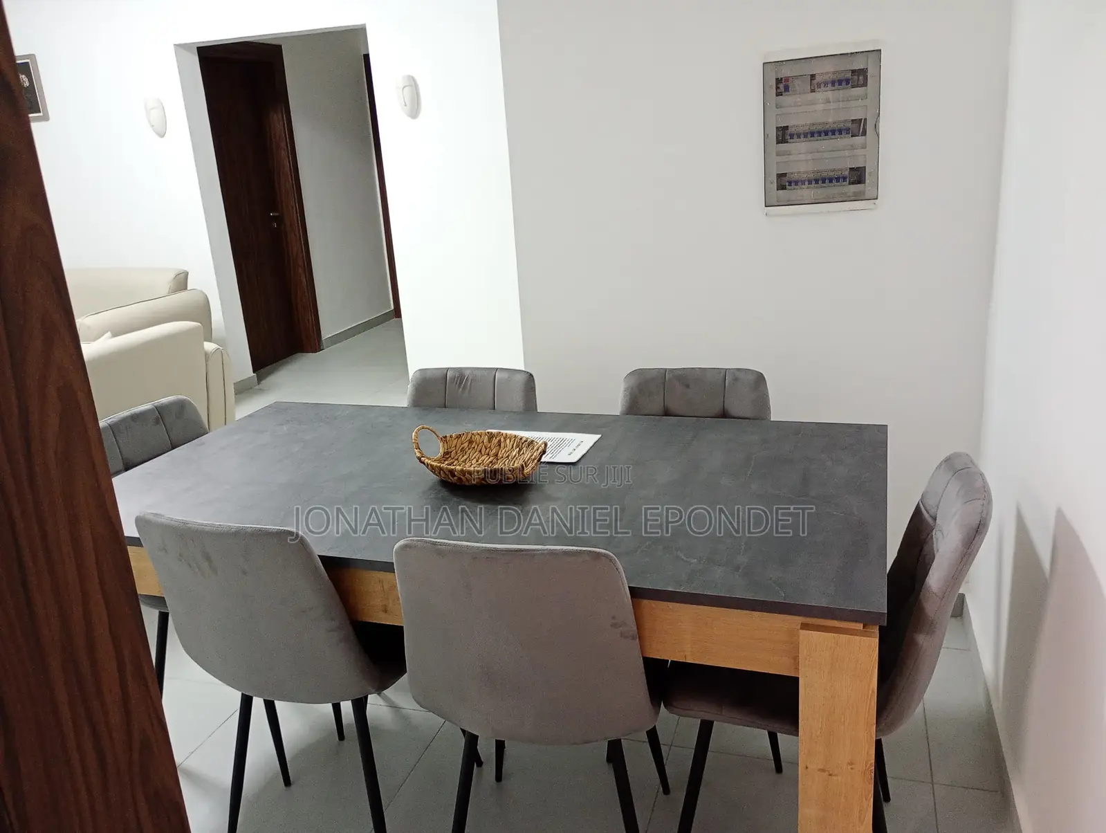 Furnished 2chbre Appartement dans Appartement Meublé, Moungali à Louer