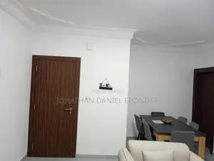 Furnished 2chbre Appartement dans Appartement Meublé, Moungali à Louer