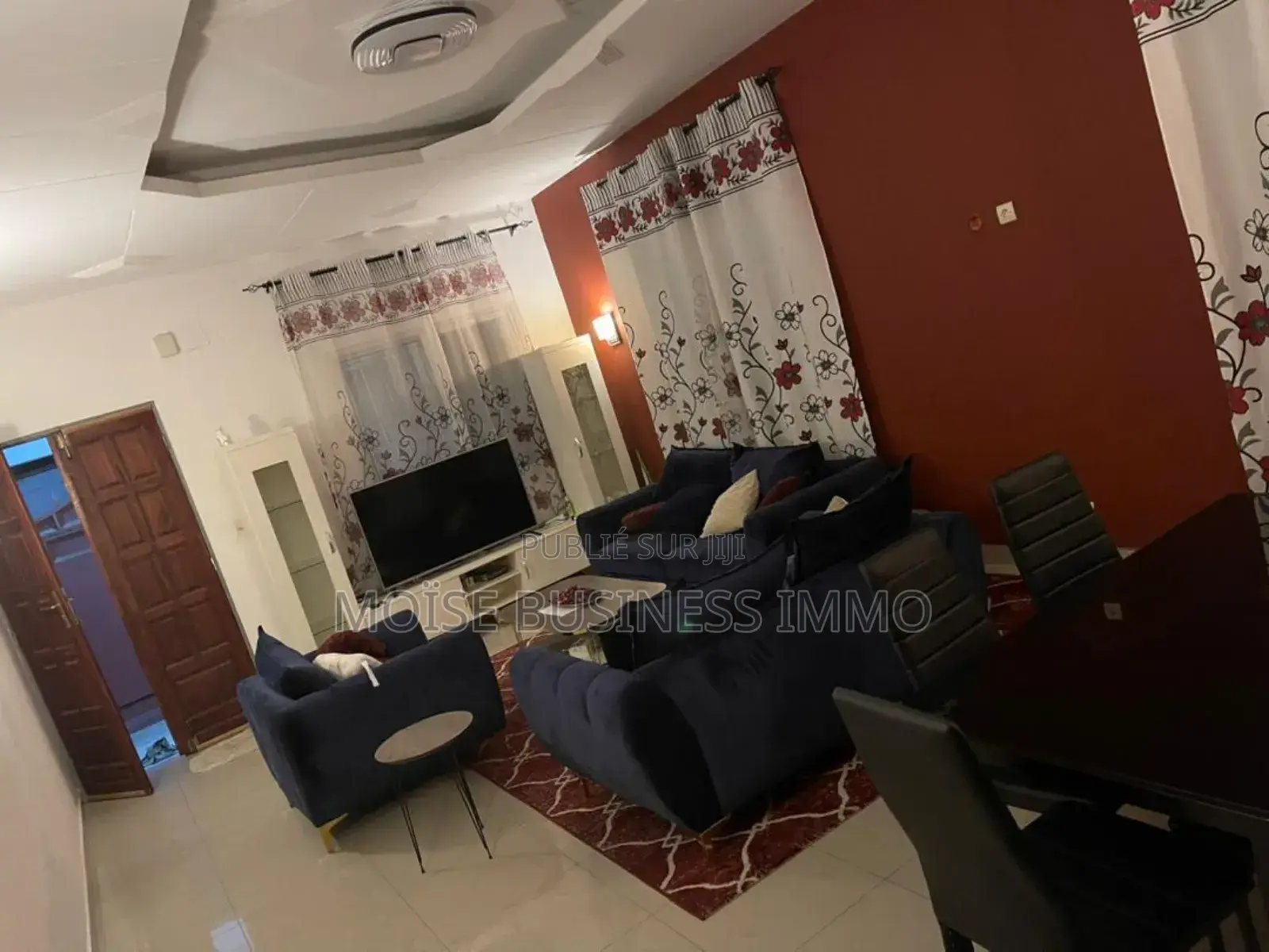 Furnished 2chbre Appartement dans Moïse Business &, Lumumba à Louer