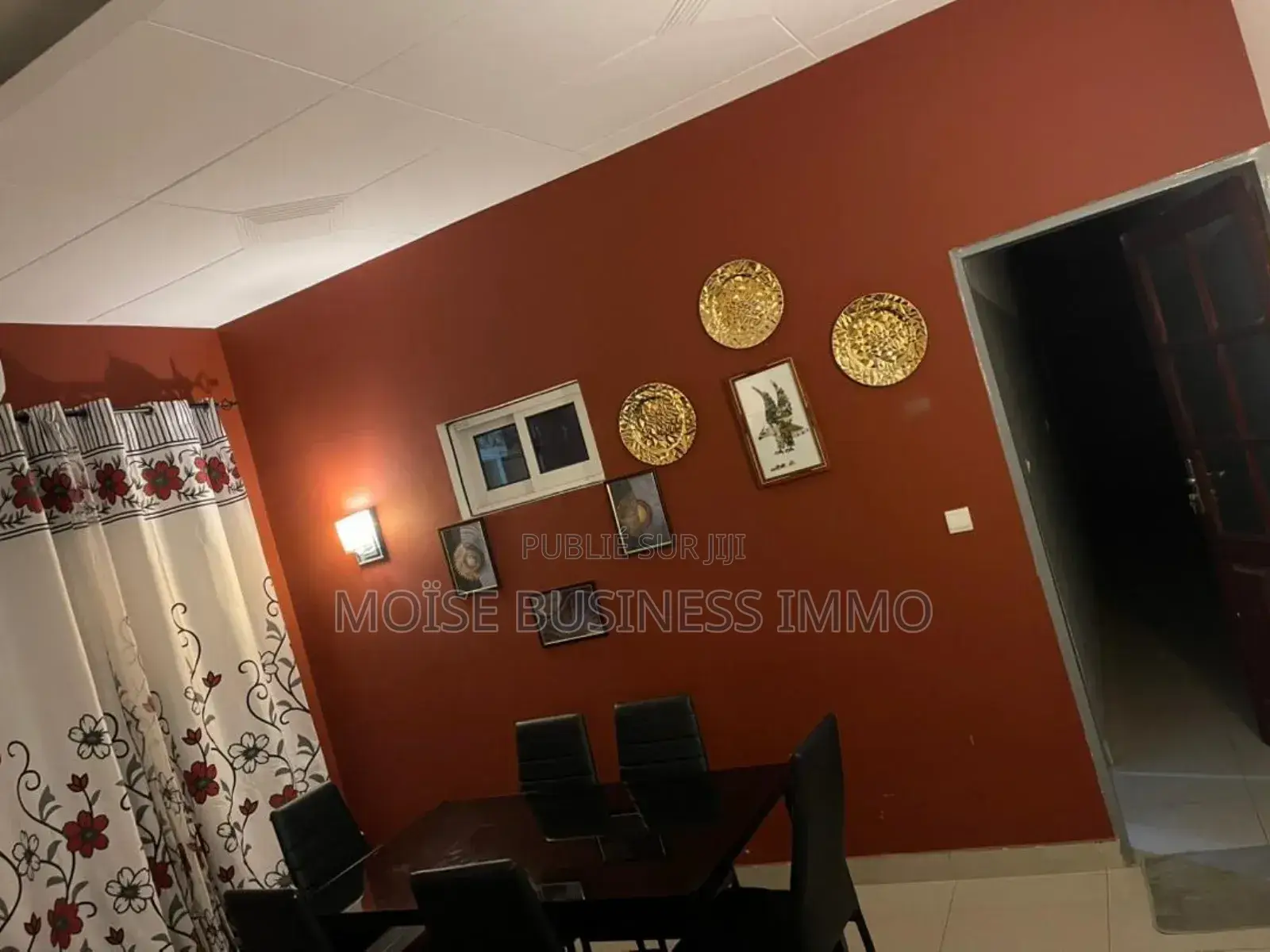 Furnished 2chbre Appartement dans Moïse Business &, Lumumba à Louer