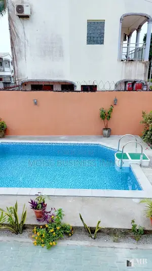 Furnished 2chbre Villa dans Moïse Business &, Lumumba à Louer