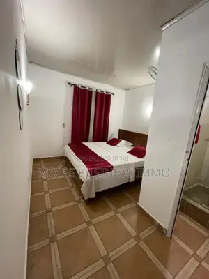 Furnished 1chbre Appartement dans Moïse Business &, Lumumba à Louer