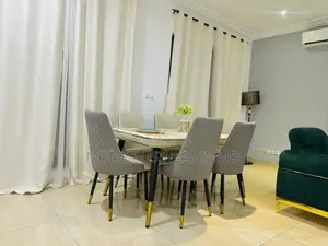 Furnished 1chbre Appartement dans Moïse Business &, Lumumba à Louer