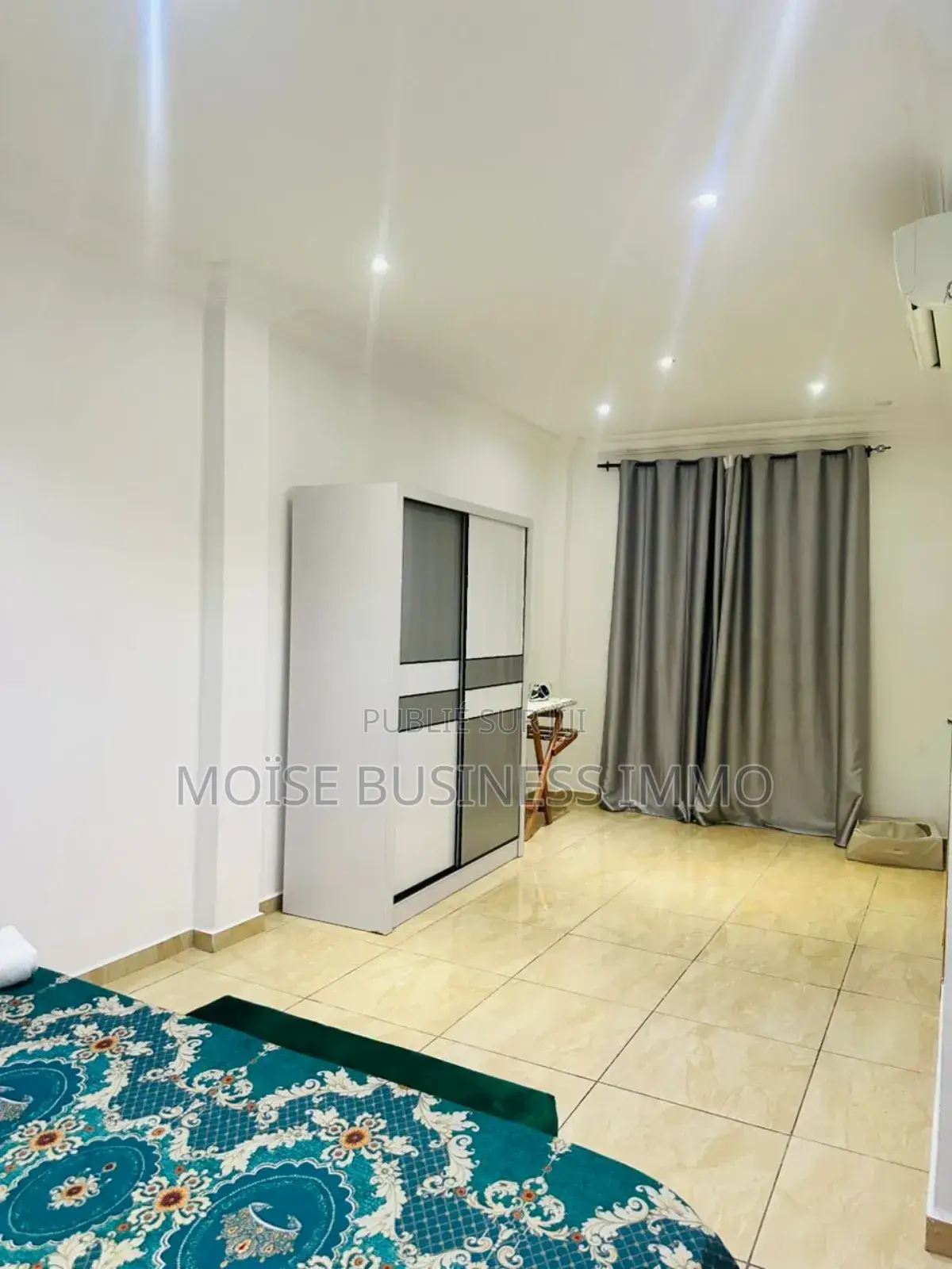 Furnished 1chbre Appartement dans Moïse Business &, Lumumba à Louer