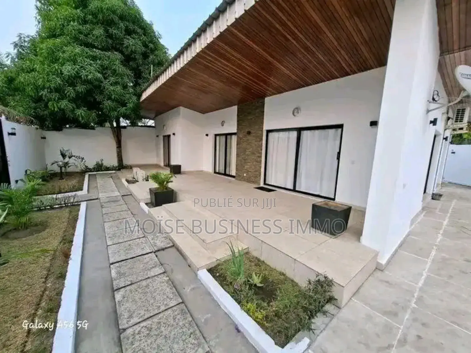 Furnished 4chbre Villa dans Moïse Business &, Lumumba à Louer