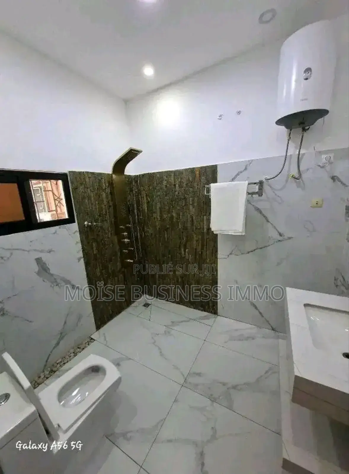 Furnished 4chbre Villa dans Moïse Business &, Lumumba à Louer