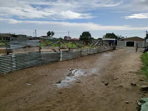 Parcelle De 400m2, Vindoulou Sur l'Avenue Kilendo Vers Kimbangiste