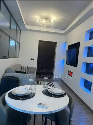 Furnished 1chbre Appartement dans Moïse Business &, Lumumba à Louer