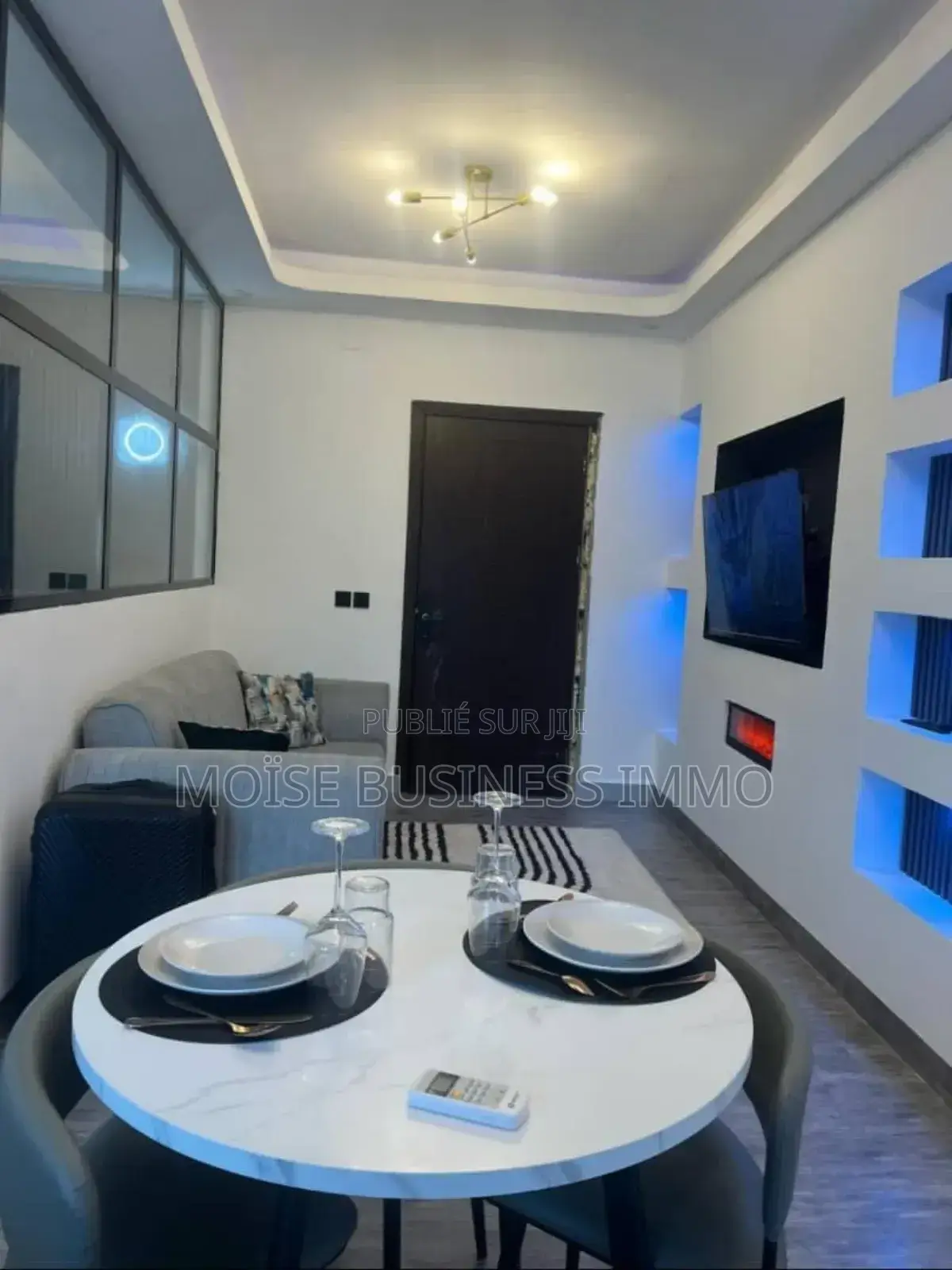 Furnished 1chbre Appartement dans Moïse Business &, Lumumba à Louer