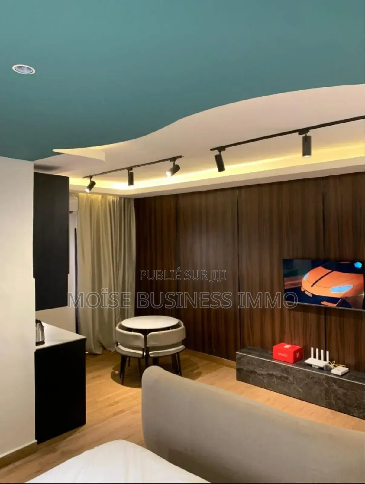 Furnished 1chbre Appartement dans Moïse Business &, Lumumba à Louer